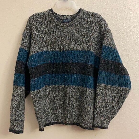 🎁CREW Brand Sweater Size Medium - Picture 1 of 4